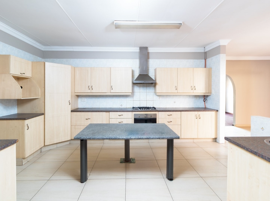 4 Bedroom Property for Sale in Ifafi North West